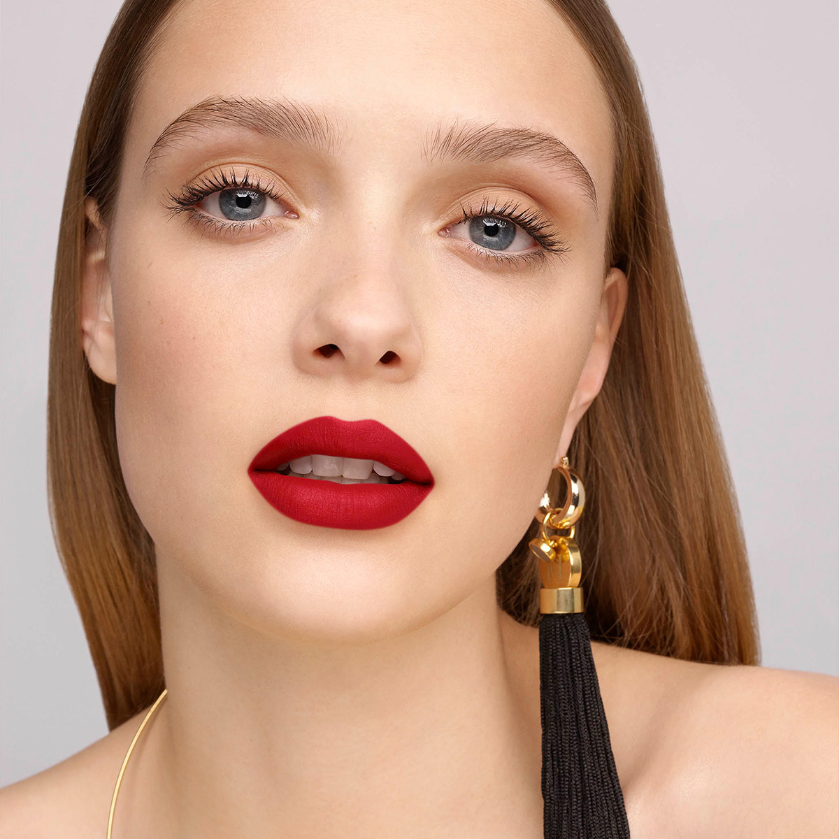 FABULOUS KISS LIPSTICK MATTE (LABIAL EFECTO MATE)